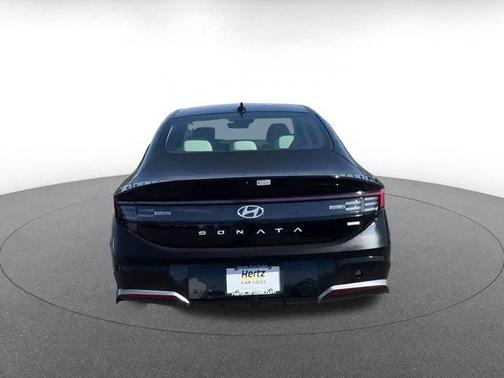 2025 Hyundai SONATA Hybrid SE