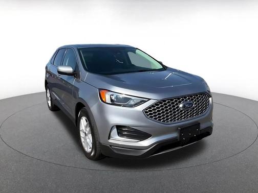 Iconic Silver Metallic 2024 Ford Edge SEL
