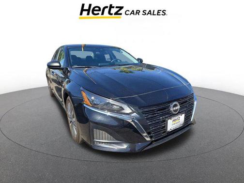 Super Black 2025 Nissan Altima SV FWD