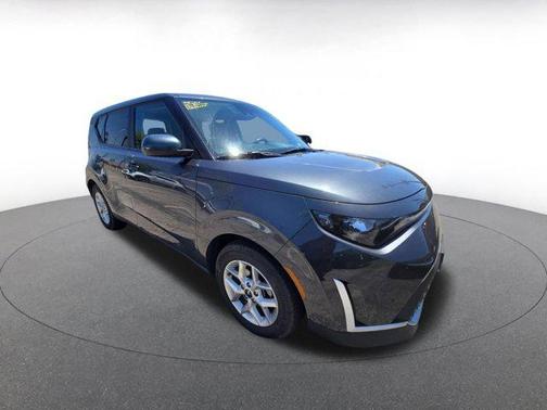 Gravity Gray 2023 Kia Soul LX