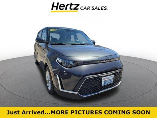 Gravity Gray 2023 Kia Soul LX
