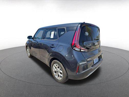 Gravity Gray 2023 Kia Soul LX