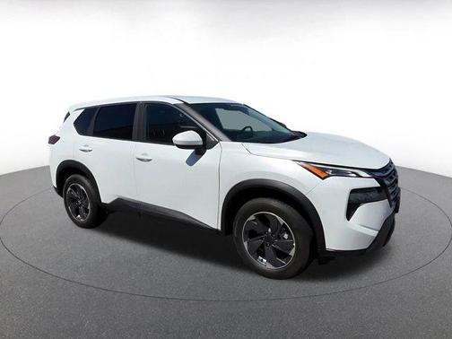 Everest White Pearl 2025 Nissan Rogue SV