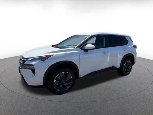 Everest White Pearl 2025 Nissan Rogue SV