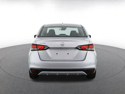 Brilliant Silver Metallic 2025 Nissan Versa 1.6 SV
