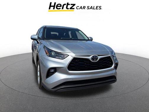 Celestial Silver Metallic 2025 Toyota Highlander LE