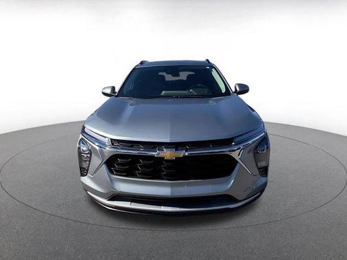 Sterling Gray Metallic 2025 Chevrolet Trax LT