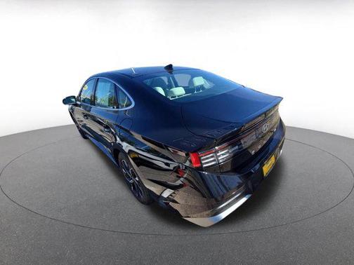 Abyss Black 2025 Hyundai SONATA SEL