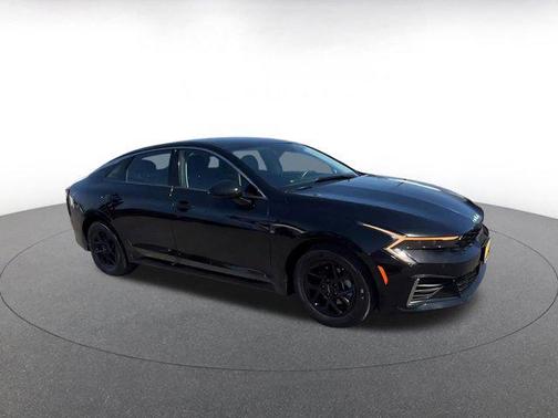 Aurora Black Pearl 2025 Kia K5 LXS