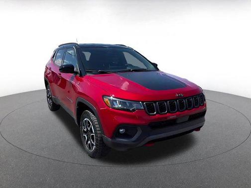 Red Hot Pearlcoat 2025 Jeep Compass Trailhawk