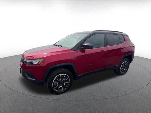 Red Hot Pearlcoat 2025 Jeep Compass Trailhawk