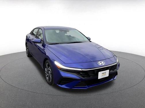 2025 Hyundai ELANTRA SEL