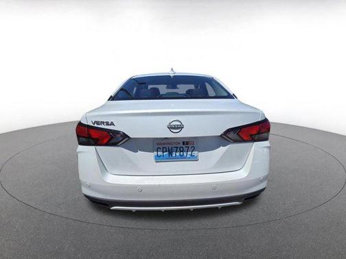 Aspen White Tricoat 2025 Nissan Versa 1.6 SV