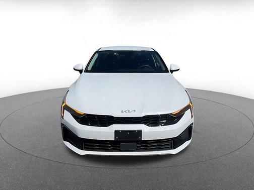 Snow White Pearl 2025 Kia K5 LXS