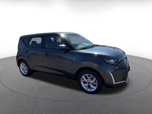 Gravity Gray 2025 Kia Soul LX