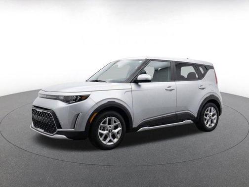Gravity Gray 2025 Kia Soul LX