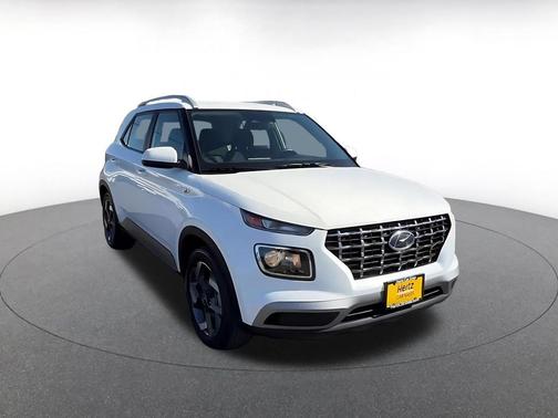 Lunar White 2026 Hyundai VENUE SEL