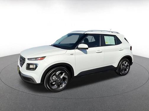 Lunar White 2026 Hyundai VENUE SEL