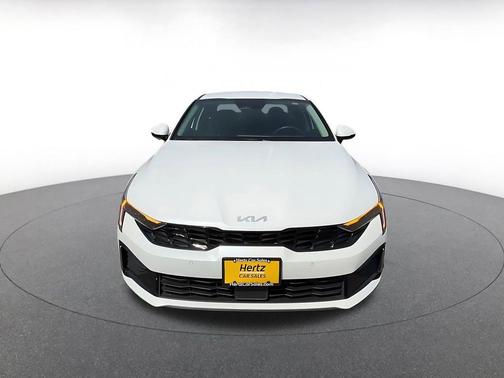 Snow White Pearl 2025 Kia K5 LXS