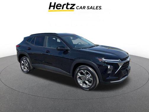 Mosaic Black Metallic 2025 Chevrolet Trax LT