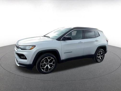 Silver Zynith Metallic Clearcoat 2025 Jeep Compass Limited