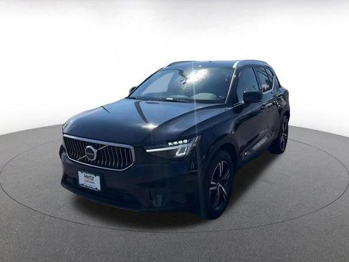 2024 Volvo XC40 CORE