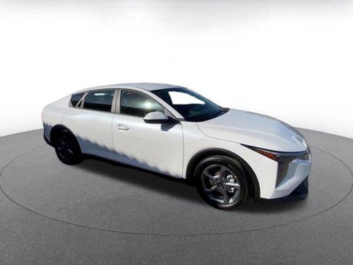 Snow White Pearl 2025 Kia K4 LXS