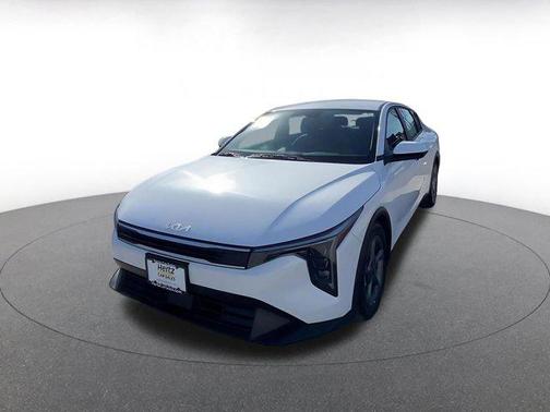 Snow White Pearl 2025 Kia K4 LXS