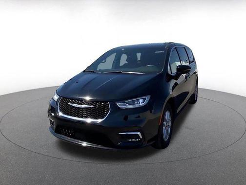 Gravity Gray 2025 Kia Sportage LX