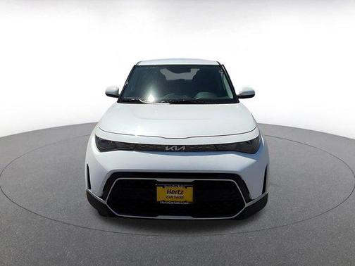 Snow White Pearl 2025 Kia Soul LX
