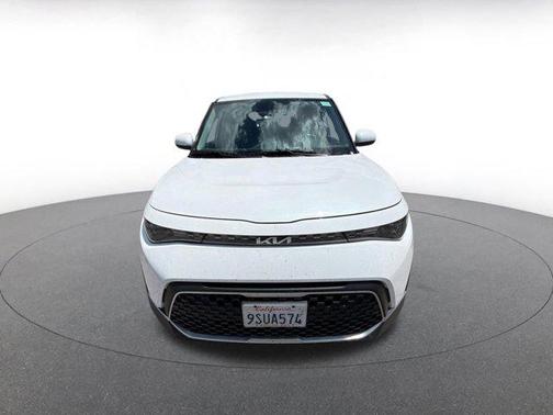 Snow White Pearl 2025 Kia Soul LX