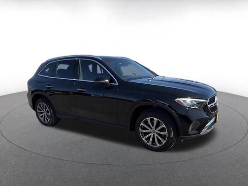 Black 2024 Mercedes-Benz GLC 300 4MATIC
