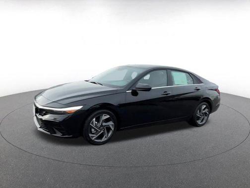 2025 Hyundai ELANTRA SEL