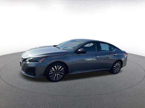 Gun Metallic 2025 Nissan Altima SV FWD