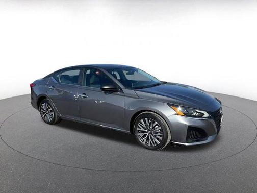 Gun Metallic 2025 Nissan Altima SV FWD