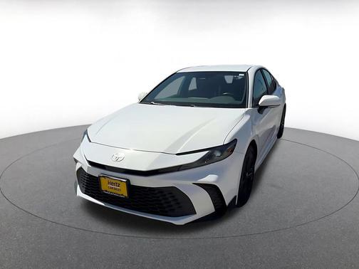 Ice Cap 2026 Toyota Camry SE
