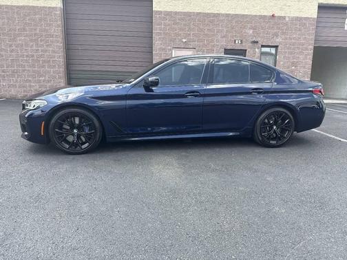 Blue 2022 BMW M550 i Xdrive