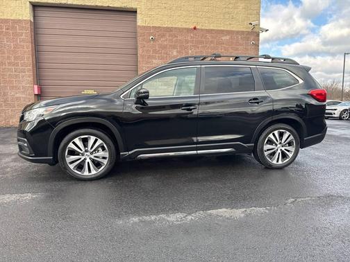 2022 Subaru Ascent Limited 8-Passenger