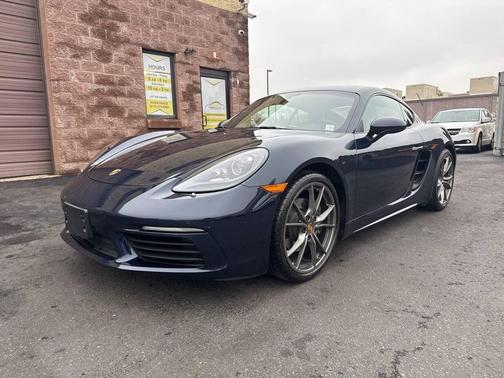 2018 Porsche 718 Cayman Base 2dr Coupe