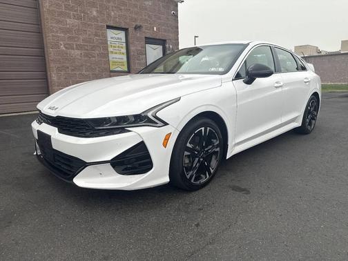 Glacial White Pearl 2024 Kia K5 GT Line 4dr Sedan