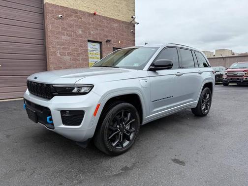 2023 Jeep Grand Cherokee 4xe 30th Anniversary