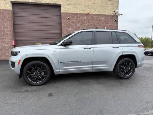 2023 Jeep Grand Cherokee 4xe 30th Anniversary