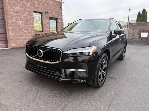 2022 Volvo XC60 B5 Momentum AWD 4dr SUV