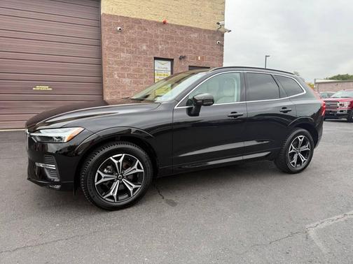 2022 Volvo XC60 B5 Momentum AWD 4dr SUV