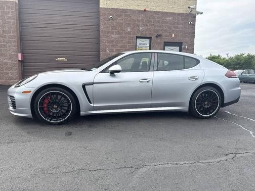 Rhodium Silver Metallic 2016 Porsche Panamera GTS