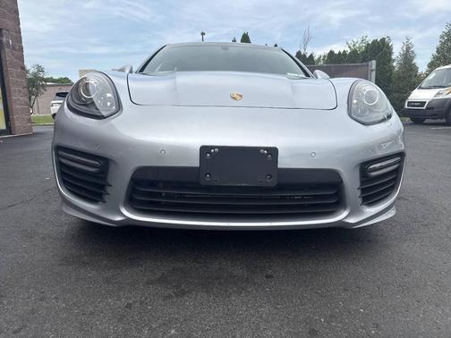 Rhodium Silver Metallic 2016 Porsche Panamera GTS