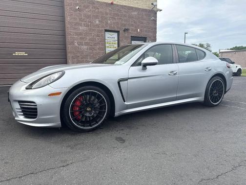 Rhodium Silver Metallic 2016 Porsche Panamera GTS