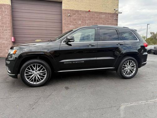 2017 Jeep Grand Cherokee Summit