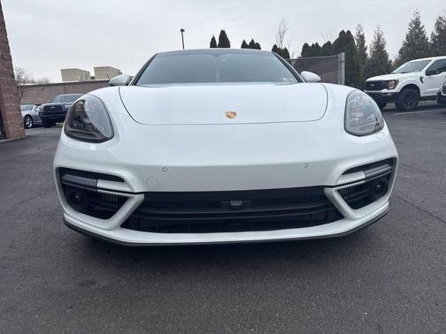 2018 Porsche Panamera Turbo