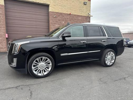 2016 Cadillac Escalade Platinum